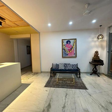 Hotel Sri Sathya Sai Бангалор Экстерьер фото