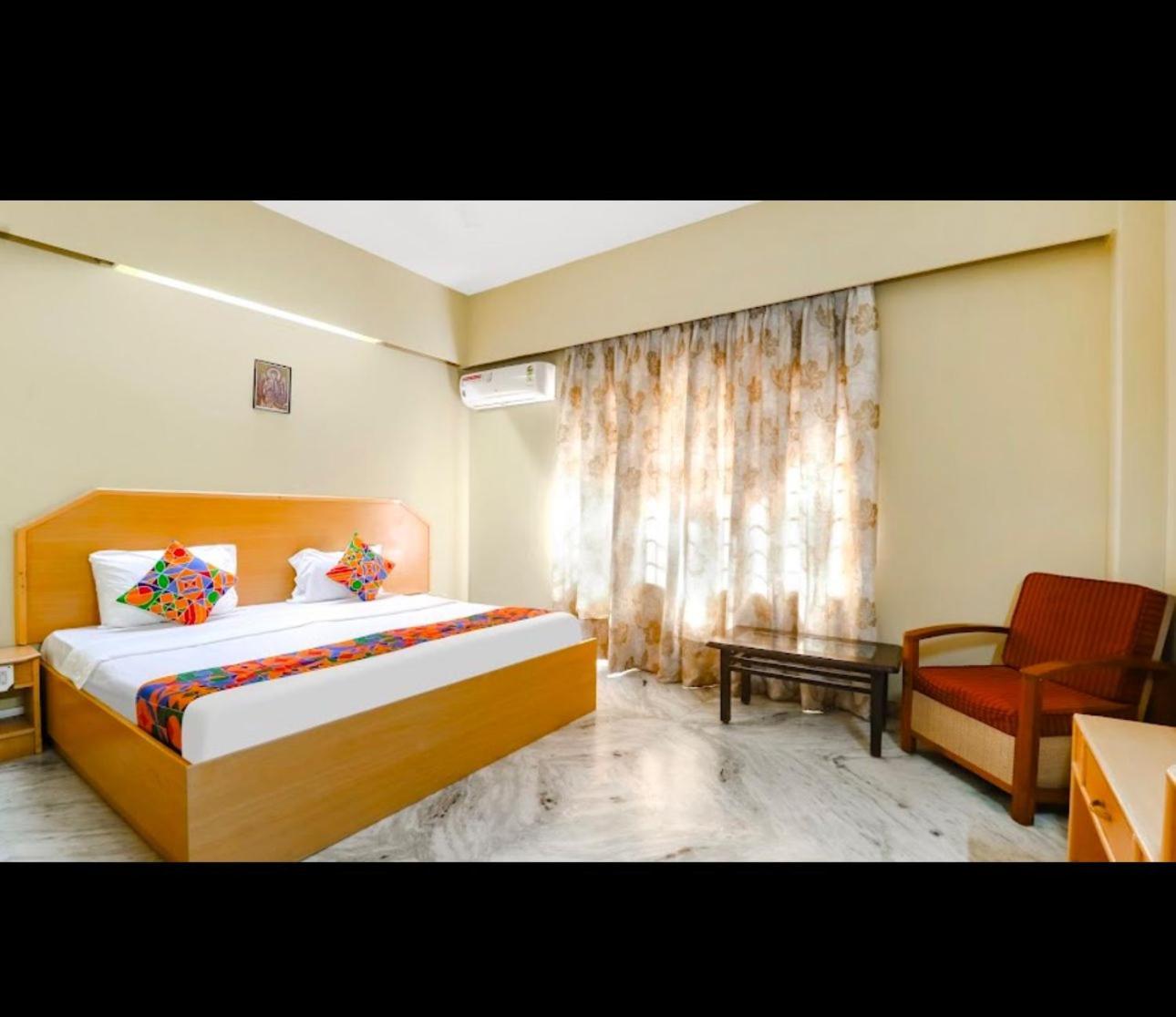 Hotel Sri Sathya Sai Бангалор Экстерьер фото